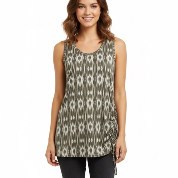 Athleta Tops - Athleta sleeveless side ruched top geometric print size medium
